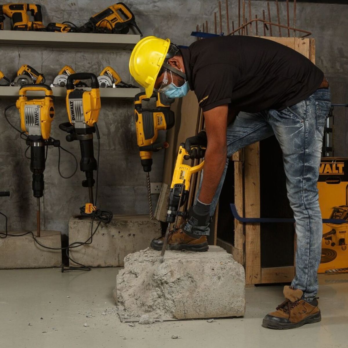 Dewalt kit herramientas para placa cartón yeso (DCF620+DCH133+DW088CG + 2 x DCB183 + 1 x DCB184 + DCB115) - Imagen 5