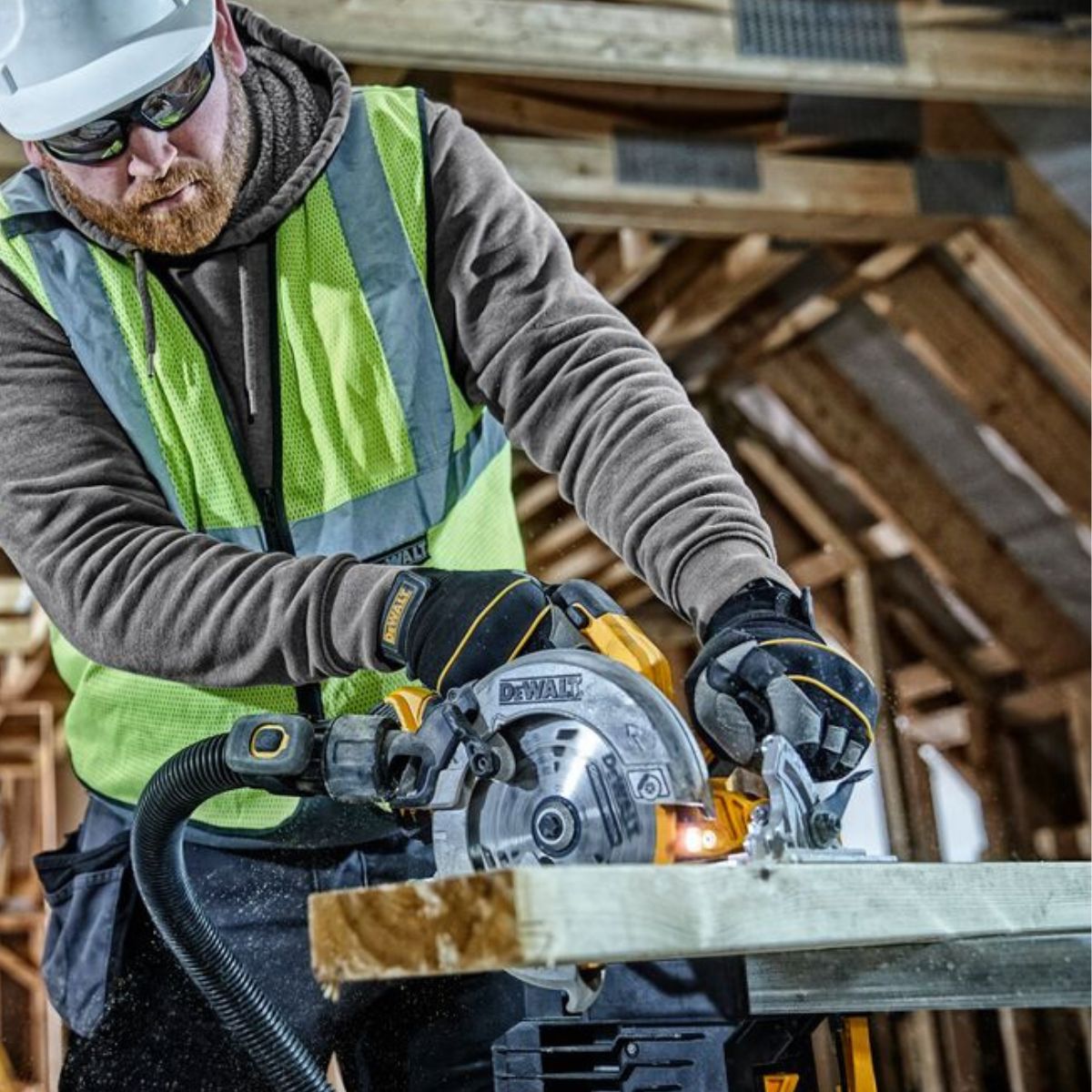 Dewalt DCS570N-XJ sierra circular solo cuerpo - Imagen 3