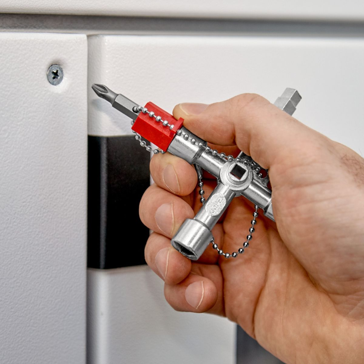 Knipex 00 11 04 Profi-Key llave para cabinas de control de 90 mm