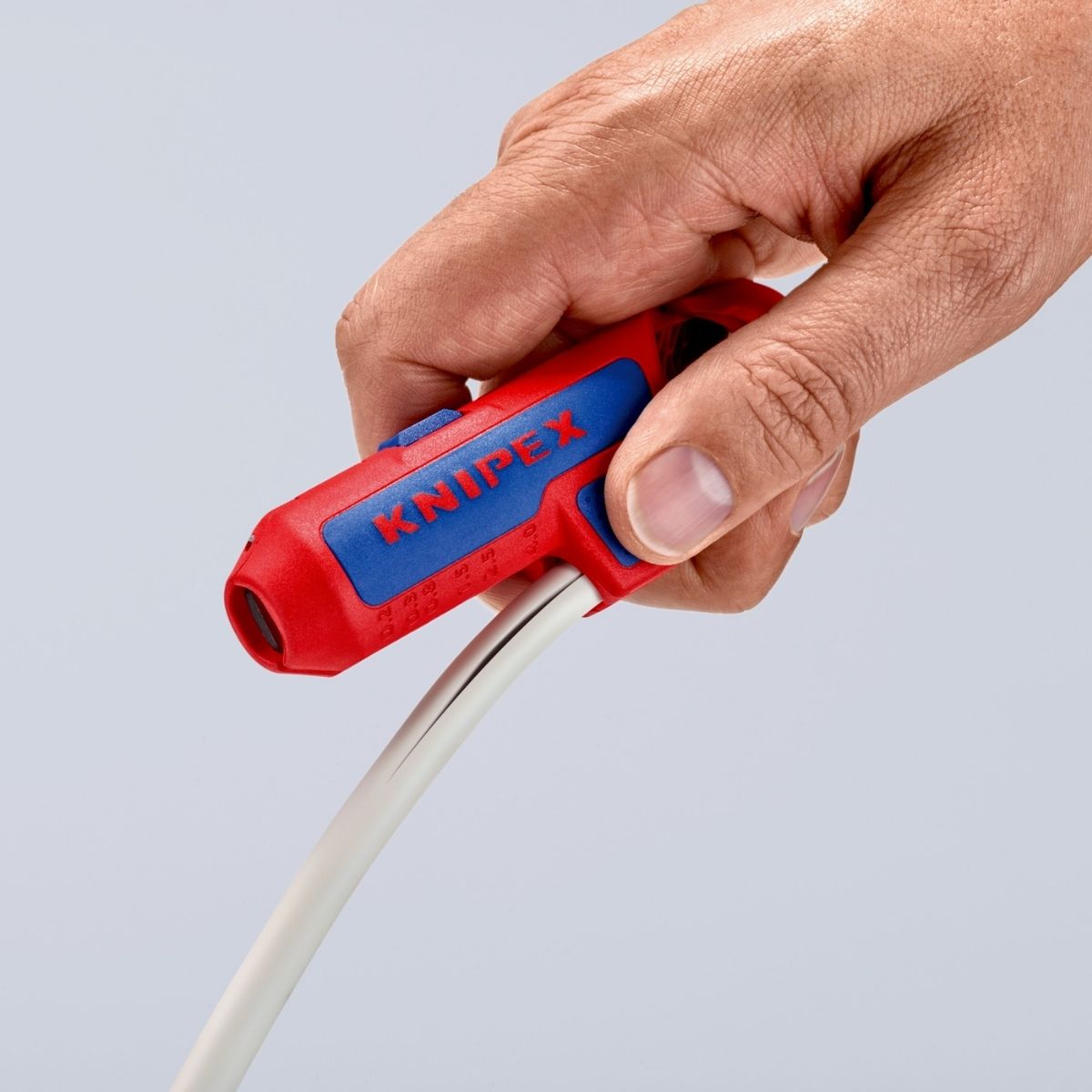 Knipex ErgoStrip 16 95 01 SB para cable redondo y coaxial