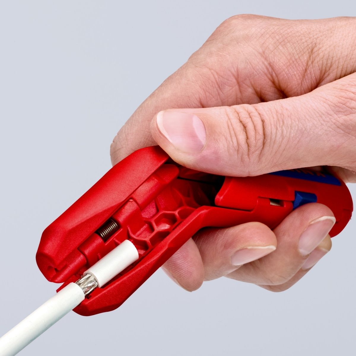 Knipex ErgoStrip 16 95 01 SB para cable redondo y coaxial