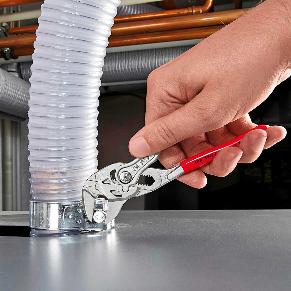 Knipex 86 03 150 alicate llave ajustable en una herramienta