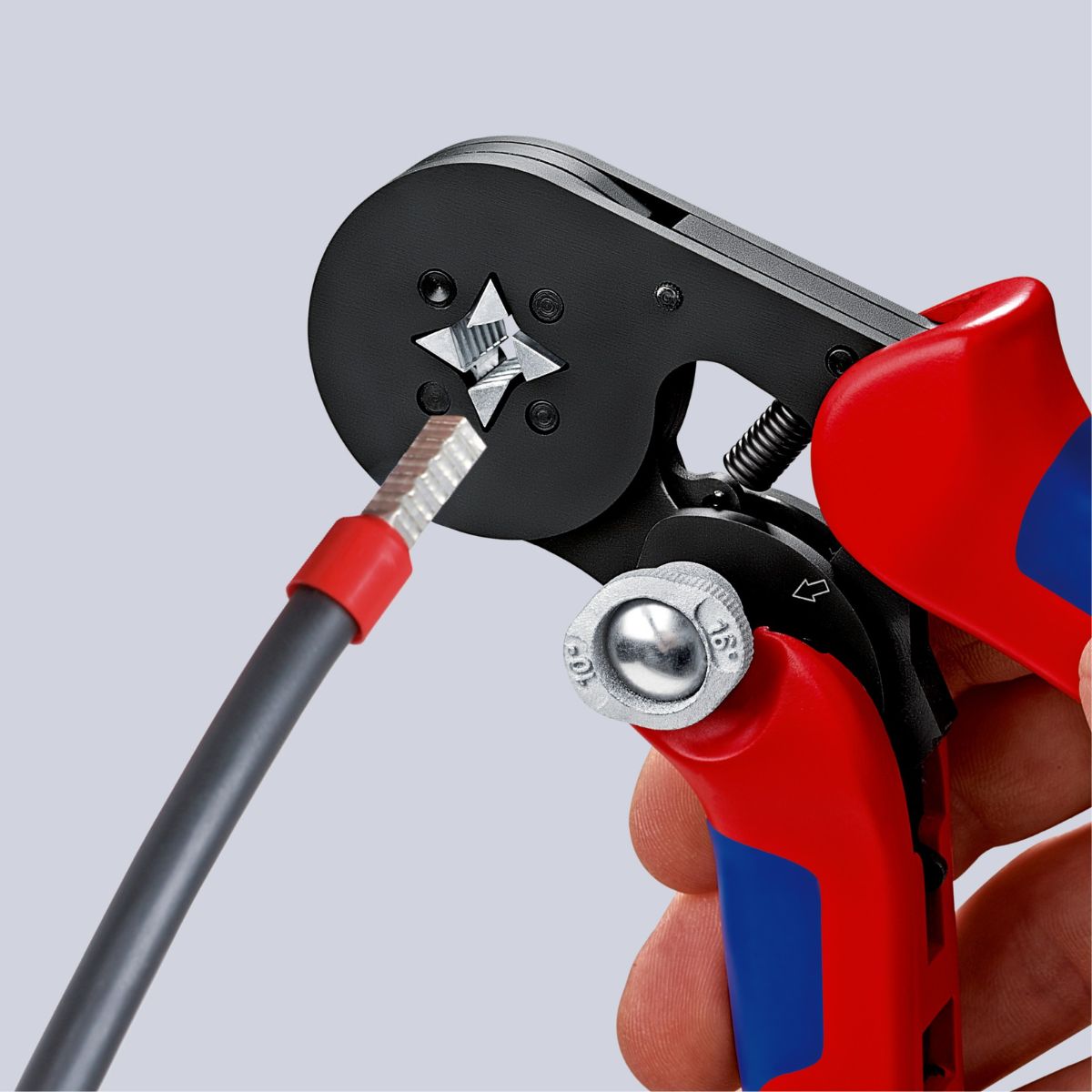 Crimpadora Knipex 97 53 04 con perfil de crimpado cuadrado