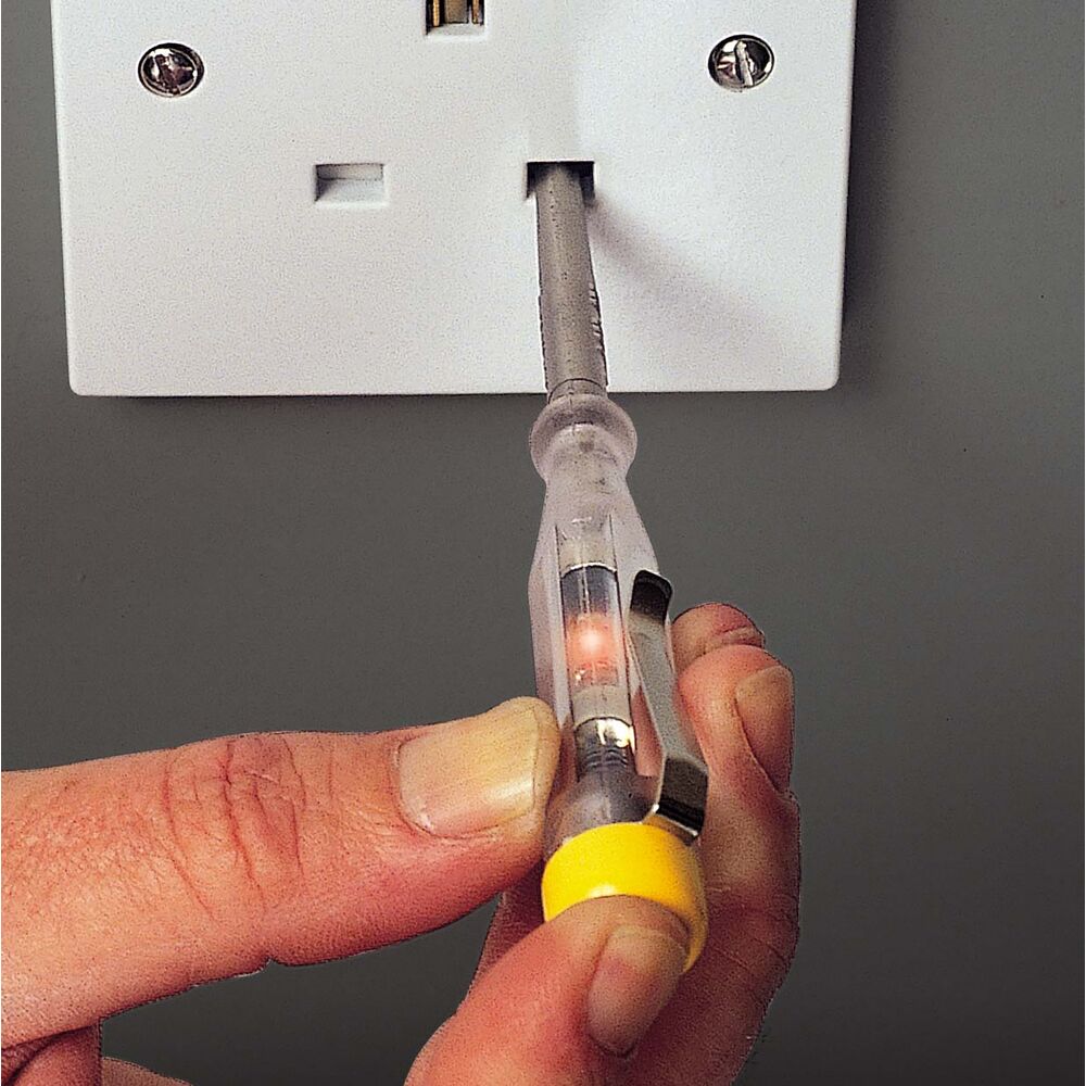 Herramienta Stanley de verificación de tensión eléctrica